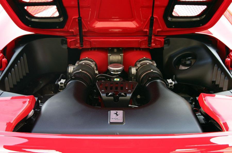  Ferrari 458 Spider 2012 года  (фото 88 из 136)